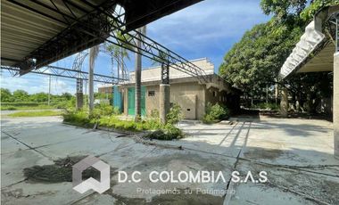 VENTA DE LOCAL EN ZONA INDUSTRIAL MAMONAL - CARTAGENA