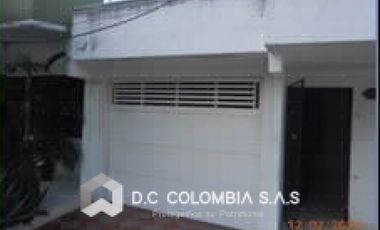 CASA EN VENTA URBANIZACIÓN VILLA REAL - MONTERA - CÓRDOBA