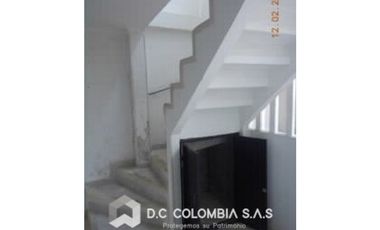 CASA EN VENTA URBANIZACIÓN VILLA REAL - MONTERA - CÓRDOBA