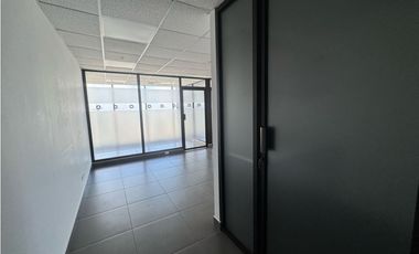 Alquiler y venta de oficina en el edificio TWIST TOWER | Obarrio
