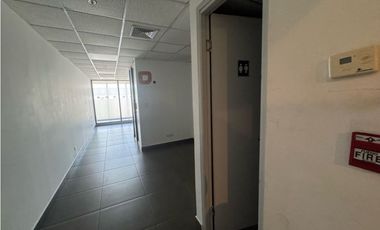 Alquiler y venta de oficina en el edificio TWIST TOWER | Obarrio