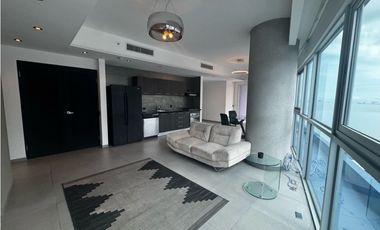 ALQUILER DE APARTAMENTO EN AVENIDA BALBOA PH YACHT CLUB 154m2 JP