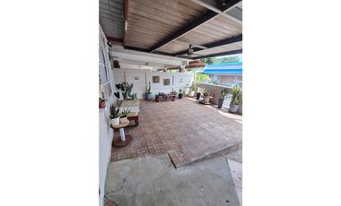 EXCELENTE UBICACIÓN A PASOS DE VA ESPAÑA