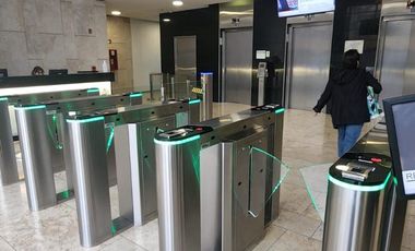 OPORTUNIDAD OFICINA CON ESTACIONAMIENTO MORANDE