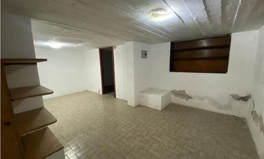 LOCAL GALPÓN EN ALQUILER IDEAL MAYORISTAS PINAMAR