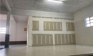 LOCAL GALPÓN EN ALQUILER IDEAL MAYORISTAS PINAMAR