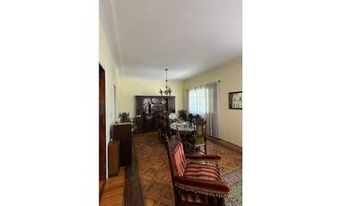 ALQUILER CASA EN CALLE MARIANO MORENO1028