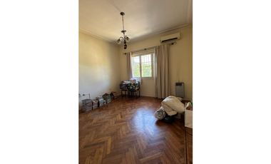 ALQUILER CASA EN CALLE MARIANO MORENO1028