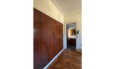 ALQUILER CASA EN CALLE MARIANO MORENO1028