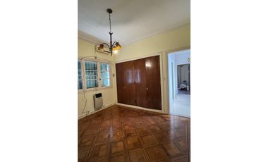 ALQUILER CASA EN CALLE MARIANO MORENO1028