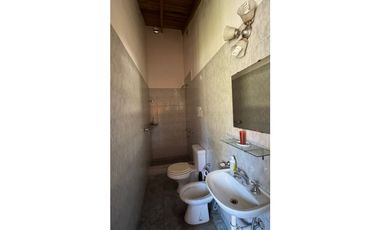 ALQUILER CASA EN CALLE MARIANO MORENO1028