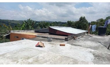 Finca de 13 cuadras en cafe platano y aguacate