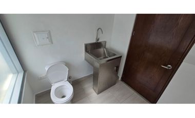 SE ARRIENDA CONSULTORIO