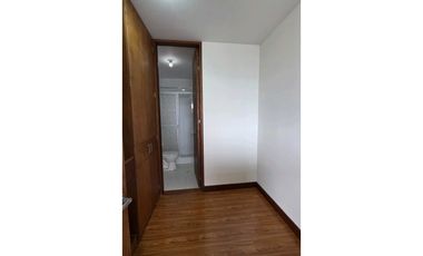 ARRIENDO APARTAMENTO EN BALCONES DE LINDARAJA CERROS DE SUBA (IC)