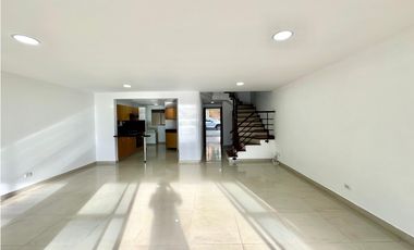 Hermosa casa en renta - Loma de los benedictinos