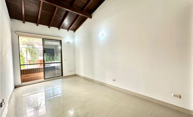 Hermosa casa en renta - Loma de los benedictinos