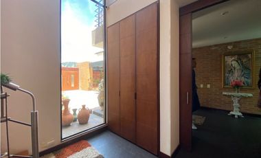 VENDO HERMOSA CASA EN CAJICA.