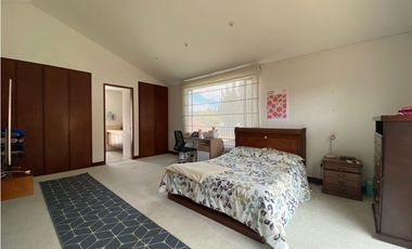 VENDO HERMOSA CASA EN CAJICA.