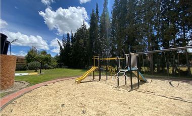 VENDO HERMOSA CASA EN CAJICA.