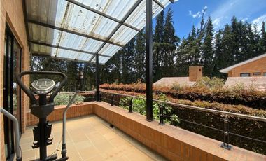 VENDO HERMOSA CASA EN CAJICA.