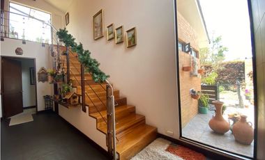 VENDO HERMOSA CASA EN CAJICA.