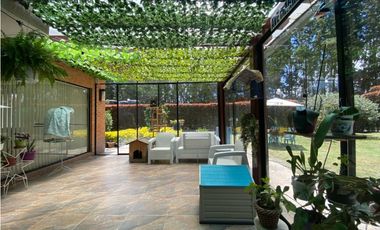 VENDO HERMOSA CASA EN CAJICA.