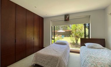 VENDO HERMOSA CASA EN CAJICA.