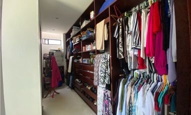 VENDO HERMOSA CASA EN CAJICA.