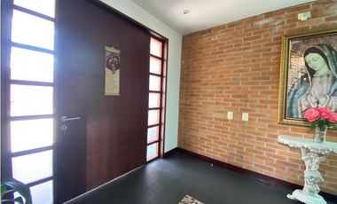 VENDO HERMOSA CASA EN CAJICA.