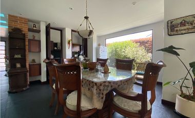 VENDO HERMOSA CASA EN CAJICA.