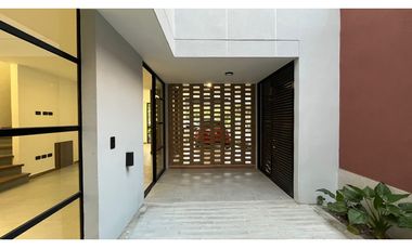 SE VENDE HERMOSA CASA PARA ESTRENAR SECTOR CERRITOS-UKUMARI PEREIRA