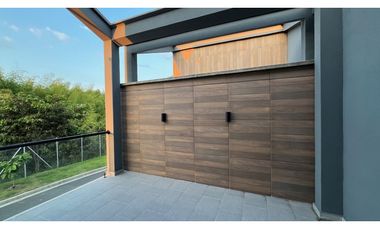 SE VENDE HERMOSA CASA PARA ESTRENAR SECTOR CERRITOS-UKUMARI PEREIRA