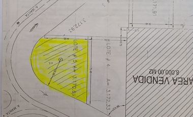 Terreno Esquinero en Alquiler – A Pocos Pasos del Aeropuerto de Manta