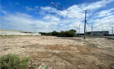 Terreno Esquinero en Alquiler – A Pocos Pasos del Aeropuerto de Manta