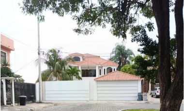 Samborondón, Hermosa Casa en Venta y Renta, 600m2