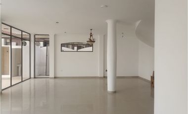 Samborondón, Hermosa Casa en Venta y Renta, 600m2