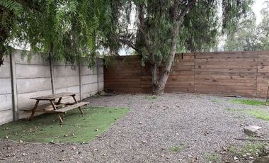 Casa en Arriendo en Condominio Los Queltehues