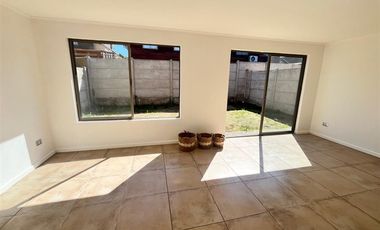 Casa en Venta en 32 y medio oriente B 2167 Las Rastras IV