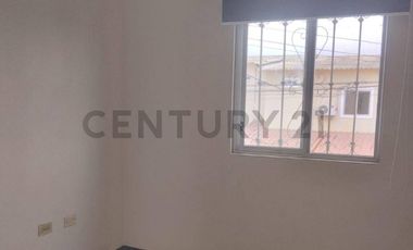 Hermosa casa en venta en Ciudad jardin, Montecristi