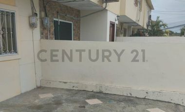 Hermosa casa en venta en Ciudad jardin, Montecristi
