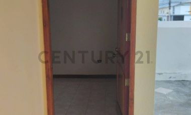 Hermosa casa en venta en Ciudad jardin, Montecristi