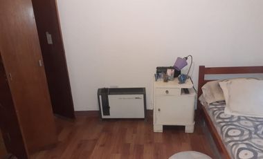 Casa PH en venta en Bernal Centro