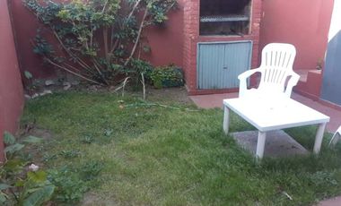 Casa PH en venta en Bernal Centro