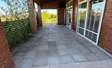 Casa quinta en venta de 1m2 ubicado en Colonia Benítez