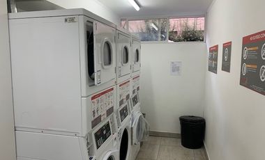 EXCELENTE UBICACIÓN EN SANTIAGO V. MACKENNA/AV. MATTA