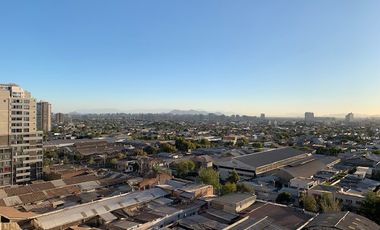 EXCELENTE UBICACIÓN EN SANTIAGO V. MACKENNA/AV. MATTA