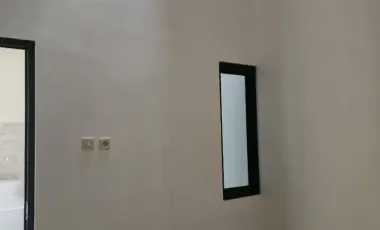 Rumah minimalis baru gress plesungan utara mojosongo