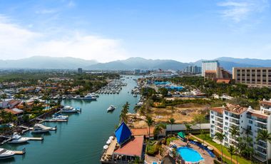 DEPARTAMENTO VISTAS A LA MARINA Y CANAL DE NAVEGACION DE PUERTO VALLARTA