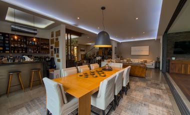 Preciosa casa en Venta en Puerta del Bosque zona Andares