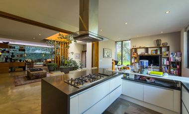 Preciosa casa en Venta en Puerta del Bosque zona Andares